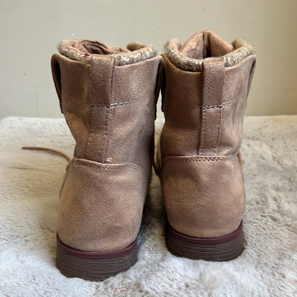 Rock Candy lace up boots, size 10 light brown - Picture 3 of 9